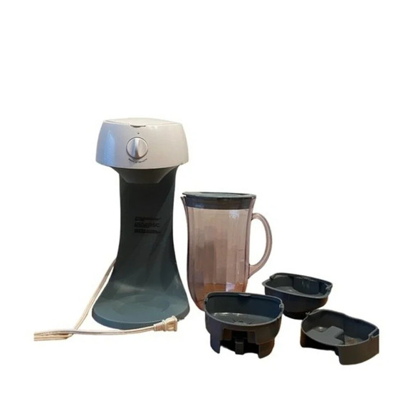 West Bend Ice Tea Maker2.7 quart - Picture 1 of 5